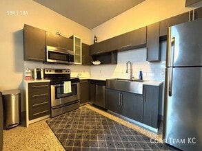 306 E 12th St in Kansas City, MO - Building Photo - Building Photo