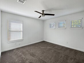 13806 Quiet Fox Ln in San Antonio, TX - Building Photo - Building Photo