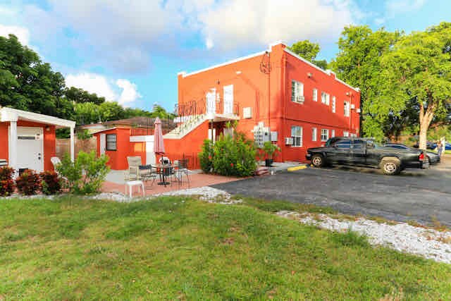 921 N 19th Ave, Unit 1 in Hollywood, FL - Foto de edificio