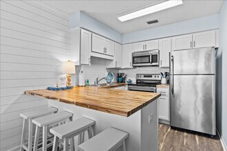 17670 Front Beach Rd, Unit H 11 in Panama City Beach, FL - Building Photo - Building Photo