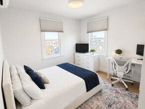 654 E Broadway, Unit 404 in Boston, MA - Foto de edificio - Building Photo