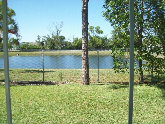 1205 Olympic Cir in Greenacres, FL - Building Photo - Building Photo