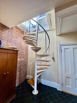 2 Monument Sq, Unit 6 in Boston, MA - Building Photo