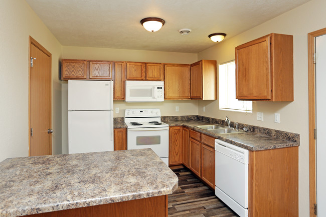 Shebal Townhomes in Harrisburg, SD - Building Photo - Interior Photo