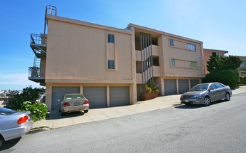1050 Baker St in San Francisco, CA - Foto de edificio - Building Photo