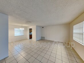 4589 Frisco Cir in Orlando, FL - Building Photo - Building Photo