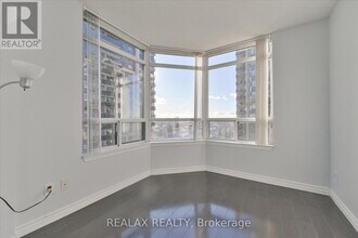 155 Beecroft Rd in Toronto, ON - Building Photo - Building Photo