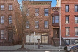 170 Washington Ave in Albany, NY - Building Photo