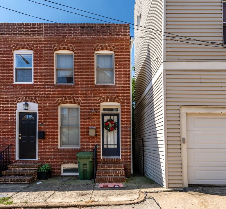 3301 Clyde St in Baltimore, MD - Building Photo