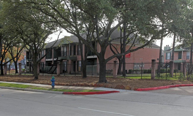 Live Oak Bend in Houston, TX - Foto de edificio - Building Photo