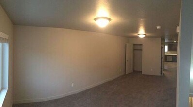 226 N 680 E in Vineyard, UT - Building Photo - Building Photo