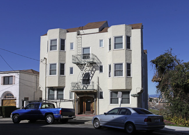 493-495 Merritt Ave in Oakland, CA - Building Photo - Building Photo