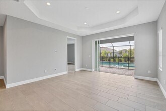 2617 Star Apple Wy in Sarasota, FL - Building Photo - Building Photo