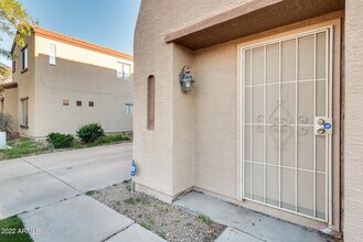 8337 W Hughes Dr in Tolleson, AZ - Building Photo - Building Photo