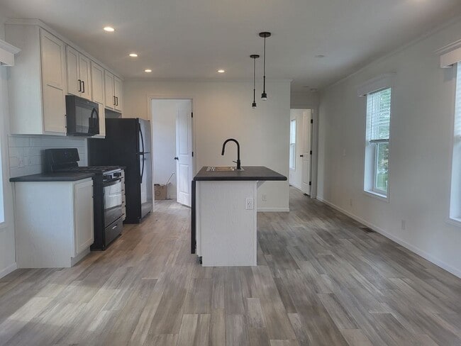 8 Drake Ln in Beecher, IL - Building Photo - Building Photo