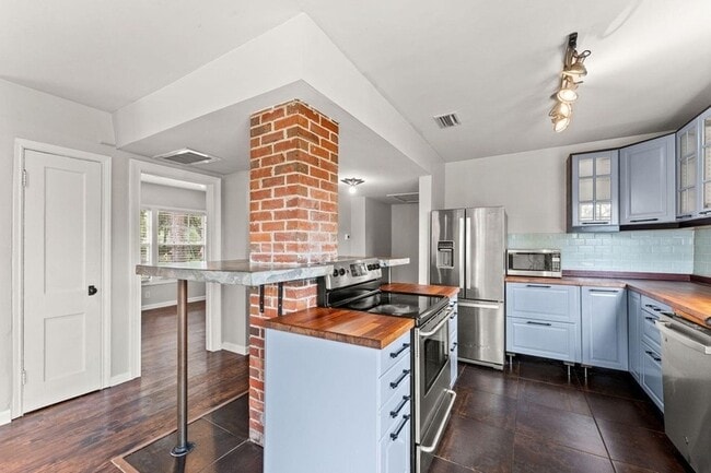 4603 Sussex Ave in Jacksonville, FL - Building Photo - Building Photo