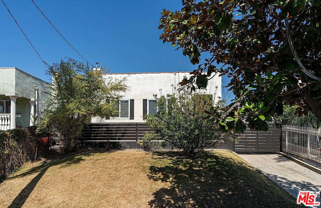 1316 Mariposa Ave in Los Angeles, CA - Building Photo