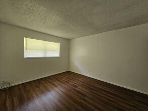 8001 Fairview Dr in Tamarac, FL - Building Photo - Building Photo