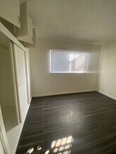 1702-1708 Pacific Ave in Long Beach, CA - Foto de edificio - Interior Photo