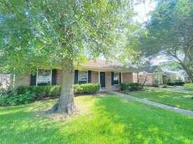 12846 Westmere Dr in Houston, TX - Building Photo