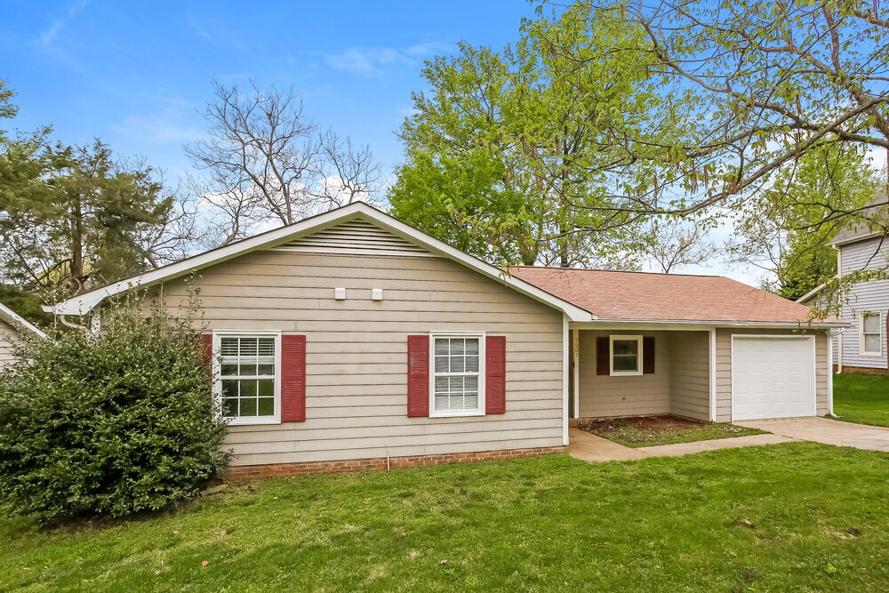 7207 Spring Morning Ln in Charlotte, NC - Building Photo