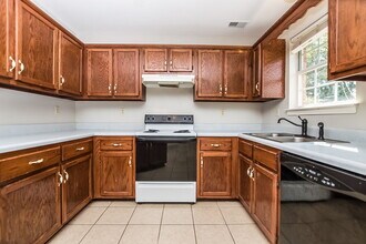 4371 Shadow Ridge Dr in Horn Lake, MS - Foto de edificio - Building Photo