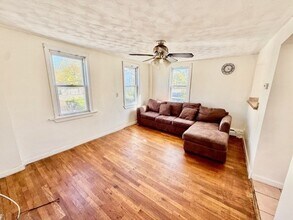 14 Amity St in Lynn, MA - Building Photo - Building Photo