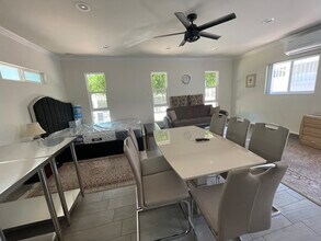 20227 Leadwell St in Winnetka, CA - Building Photo - Building Photo