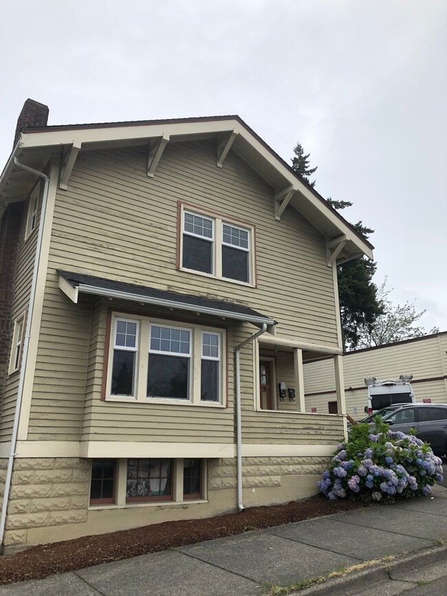property at 1304 Ellis St