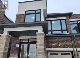 30 Hartington St in Vaughan, ON - Building Photo