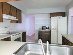 2023 Tumbleweed Dr in Holiday, FL - Foto de edificio - Building Photo