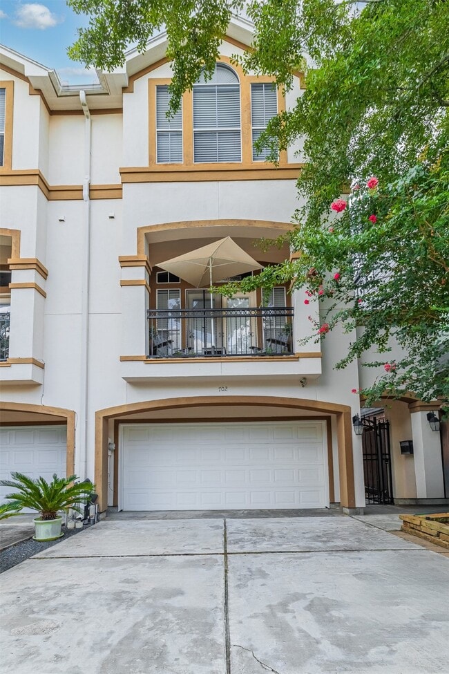 property at 702 Asbury St