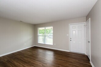 3511 Firestone Dr in Charlotte, NC - Building Photo - Building Photo