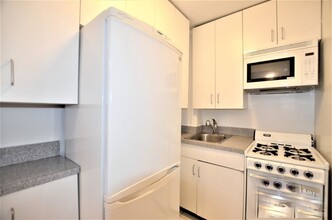 571 3rd Ave in New York, NY - Building Photo - Building Photo