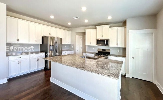 8772 Snowy Owl Rd in Ooltewah, TN - Foto de edificio - Building Photo