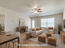 1704 Highland Loop in Guthrie, OK - Building Photo