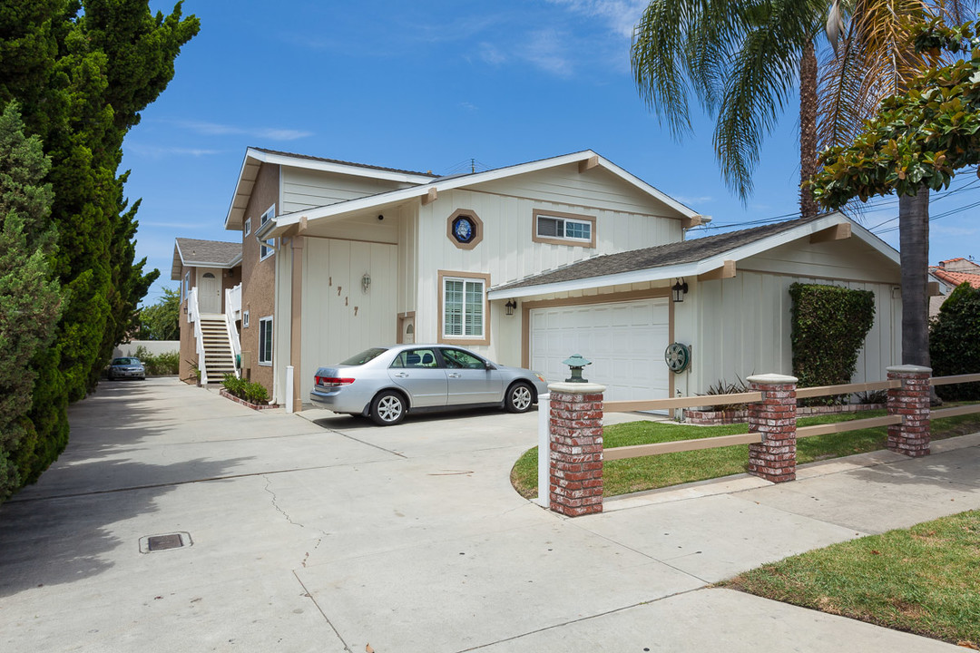 1717 Temple Ave in Long Beach, CA - Building Photo