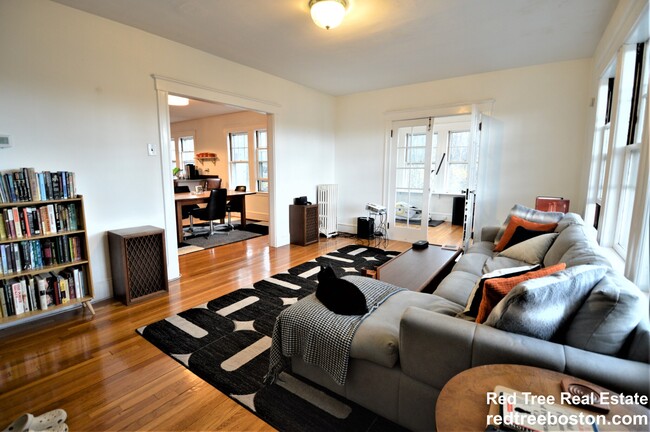 property at 251 Chestnut Ave