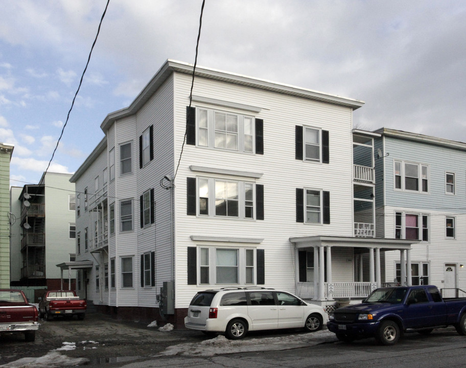 100 Blake St in Lewiston, ME - Building Photo