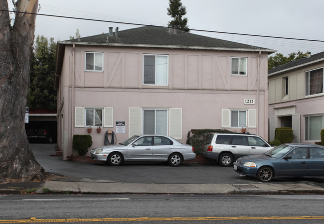 1213 El Camino Real in Burlingame, CA - Building Photo - Building Photo