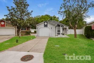 110 Yorktown Pl in Sanford, FL - Building Photo