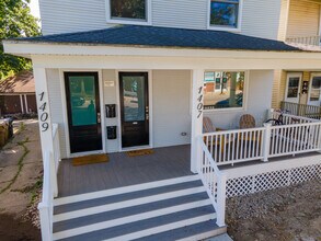 1407 Williamson St, Unit 1409 in Madison, WI - Foto de edificio - Building Photo