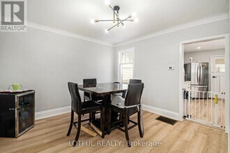 13 Pinehurst Ave in Ottawa, ON - Building Photo - Building Photo