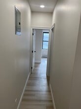 4048 Hampton St in Elmhurst, NY - Foto de edificio - Building Photo