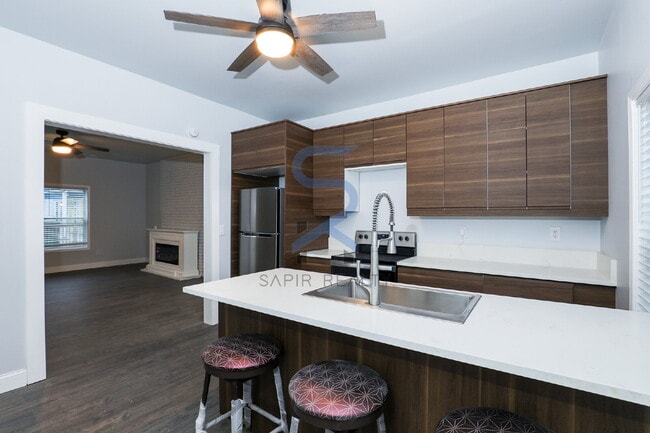 1220 Hightower Rd NW in Atlanta, GA - Building Photo - Building Photo