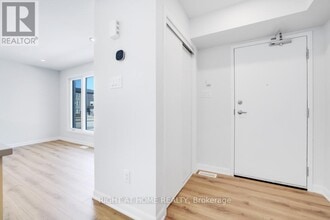 1031 Creekway Private in Ottawa, ON - Building Photo - Building Photo