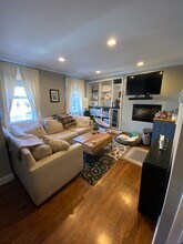 16 North Sq, Unit 3 in Boston, MA - Foto de edificio - Building Photo