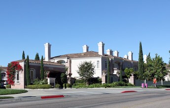 Casabella in San Diego, CA - Building Photo - Building Photo