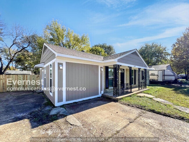 property at 6320 Forest Glen Dr