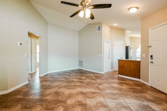 165 Burnsed Pl in Oviedo, FL - Building Photo - Building Photo